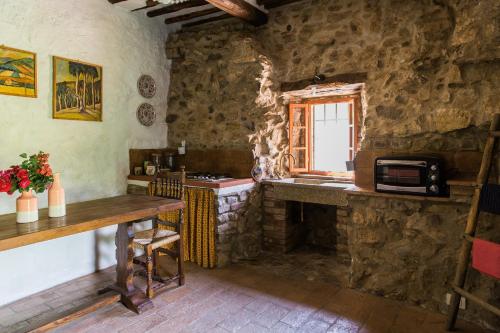  Antico borgo Il Macereto in Monte Benichi