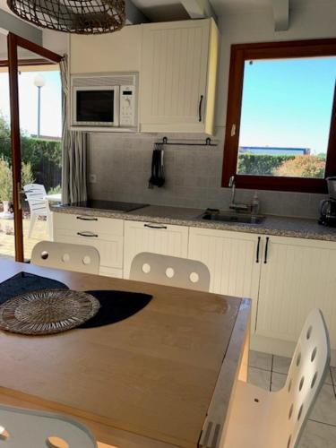 MAISON LANDES OCEAN in St Julien En Born