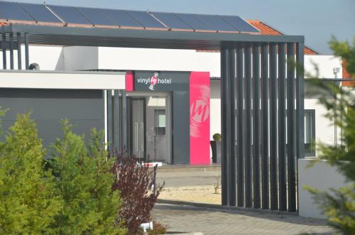 Vinyl M Hotel Design Inn - image 13