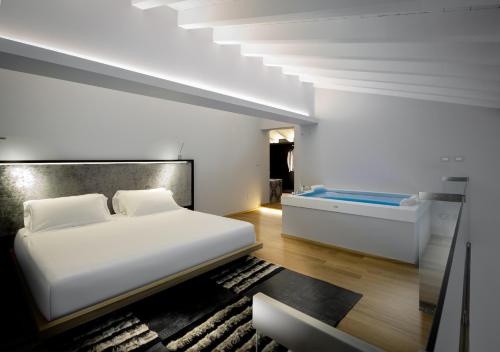 Book the Suite Suite