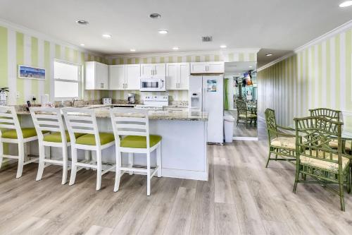 Sunset Villas 4 in Clearwater Beach, USA