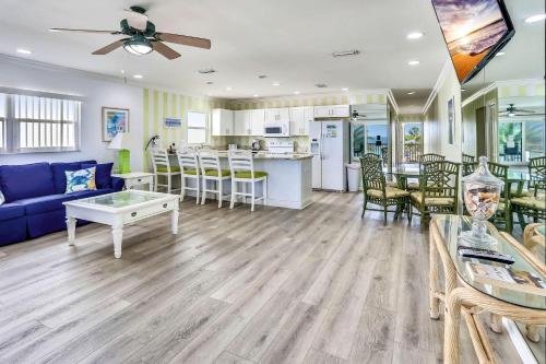 Sunset Villas 4 in Clearwater Beach, USA