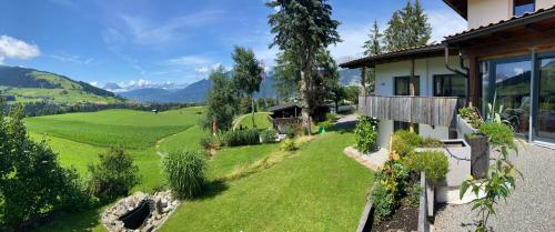 Relax.Land - Apart Grinzens 90qm Ferienwohnung, Pension in Grinzens