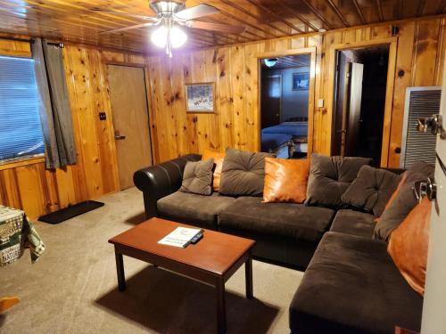Eagle Nest Fly Shack & Lodge - image 7