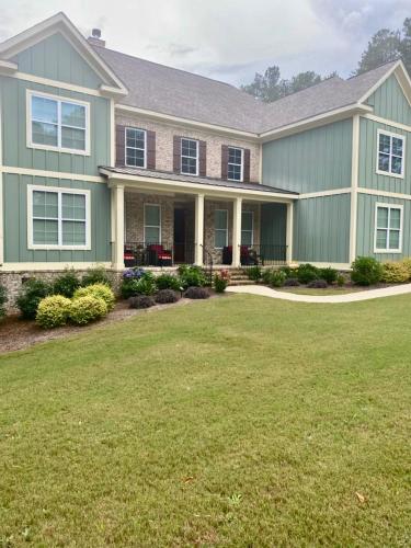 . Luxurious Home w/Pool & Theater near Lake and Golf