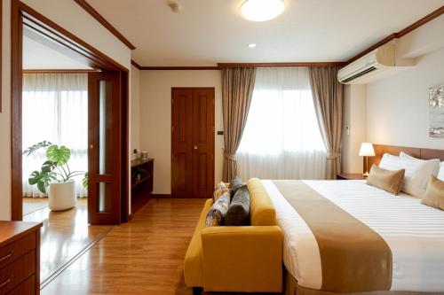 Schloss at Thonglor – Bangkok, NY