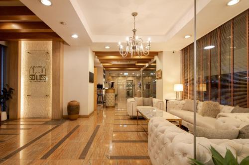 Schloss at Thonglor – Bangkok, NY