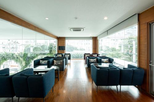 Schloss at Thonglor