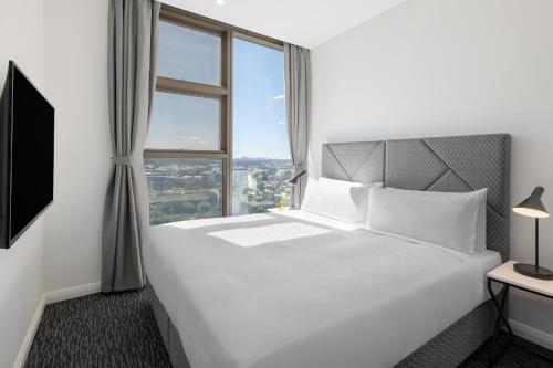 Meriton Suites George Street, Parramatta