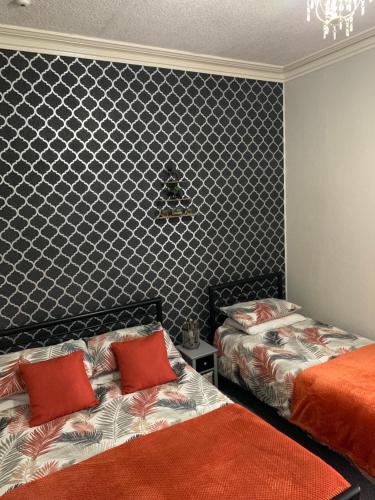 Hornby Villa B&B Couples & Families Only- Quiet Central Location- Near To Winter Gardens