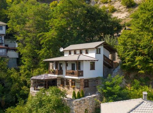 Yancheva Guest House in Delčevo