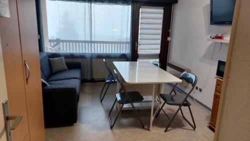 Font-Romeu : Studio cabine avec terrasse.