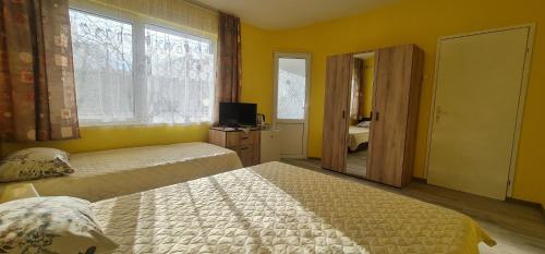 Fema Guest House