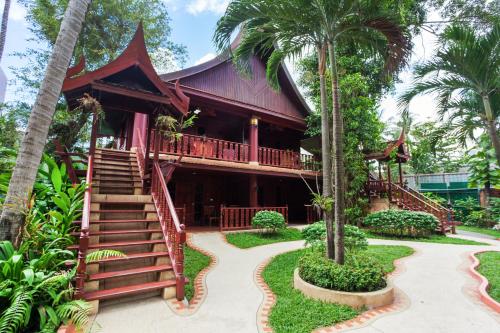 Royal Phawadee Village Hotel