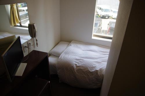 1 twin bed