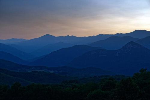 Lo Boix: Le Mas and Le Canigou