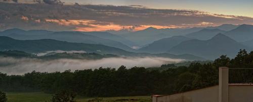 Lo Boix: Le Mas and Le Canigou