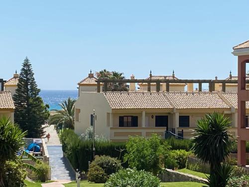 Apartamento en urbanización de primera linea de playa, Atlanterra Zahara de los Atunes