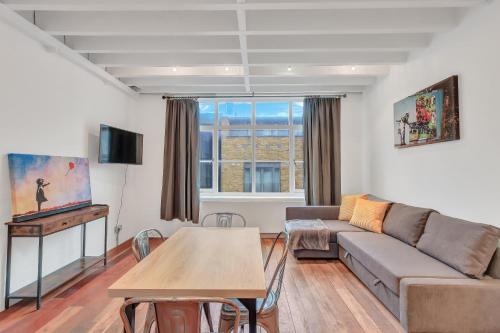 Stunning Shoreditch Loft Warehouse Style Apartment Stunning Shoreditch Loft Warehouse Style Apartment