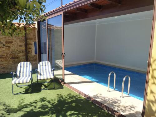 Astorga. León. Piscina. Casa Val de San Lorenzo. (Astorga. Leon. Piscina. Casa Val de San Lorenzo.) in 聖洛倫索瓦爾