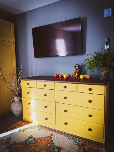 3 twin beds