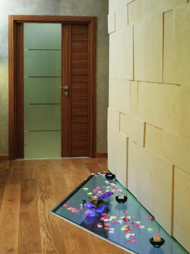 Gallery Room - image 5