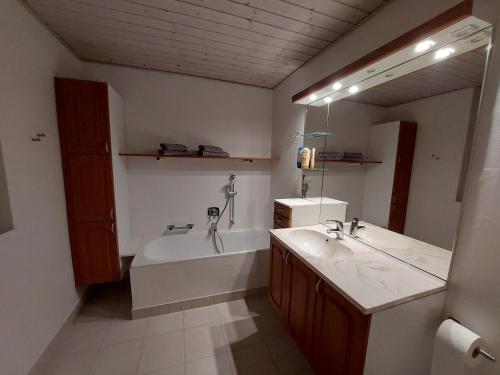 Baie, Venos home in Hirtshals City Center