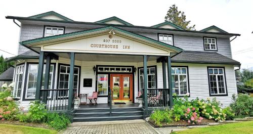 Courthouse Inn Revelstoke - Accommodation