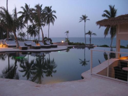 Sky Beach Club Bungalow cabin