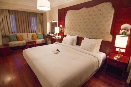 room detail thumbnail 1