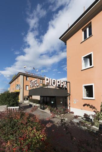 Entrance, Hotel La Pioppa in Borgo Panigale