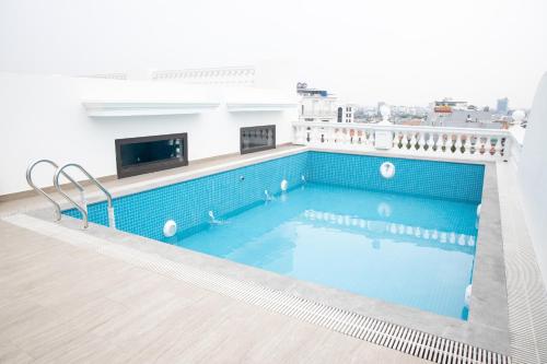 Swimming pool, Ostara Hotel & Apartment near Cat Bi International Airport