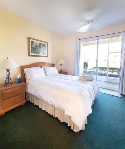 PGA/Spacious 3 BR with lake view in Carlton, USA