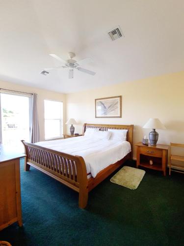 PGA/Spacious 3 BR with lake view in Carlton, USA