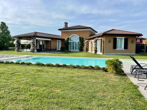 Front Row Golf Villa Bogogno - Accommodation