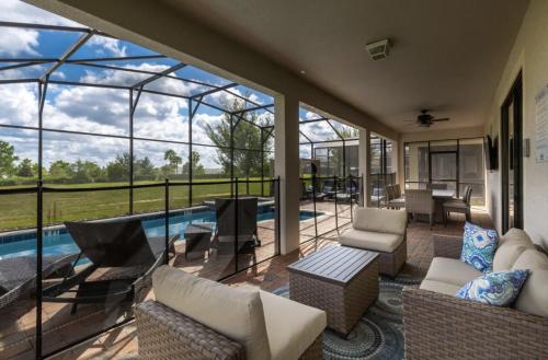 Welcome Club Cabana Pool Home - image 9