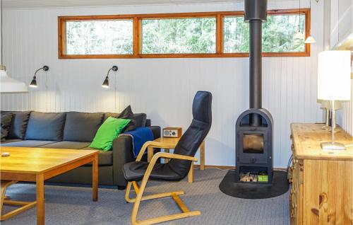 Amazing Home In Nexø With Wifi in Snogebaek