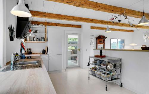 Kitchen, Awesome Home In Stege With Wifi in Ulvshale