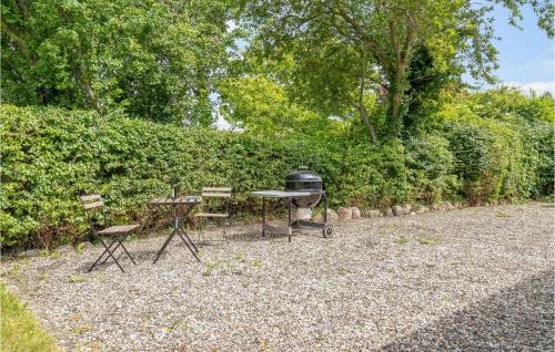 Lovely Home In Stege With Kitchen