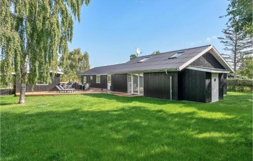 3 Bedroom Nice Home In Rødby