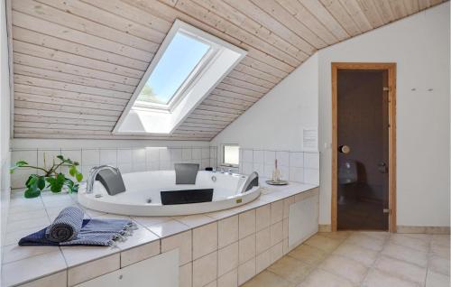 Bathroom, Holiday Home Blommestien Ii in Idestrup