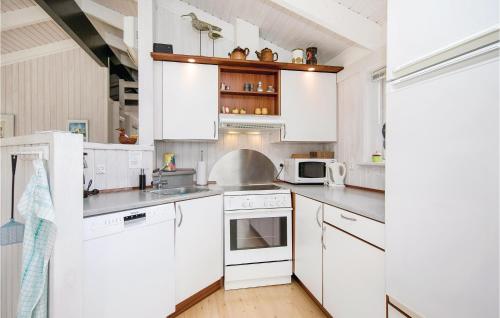 Kitchen, Lovely Home In Hadsund With Sauna in Hadsund
