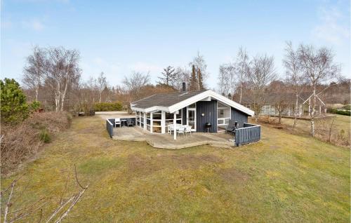  Amazing Home In Grenaa With 3 Bedrooms, Sauna And Wifi, Pension in Stokkebro