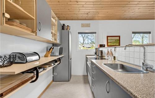 Kitchen, Holiday Home Ildervej Yellow in Skuldbol