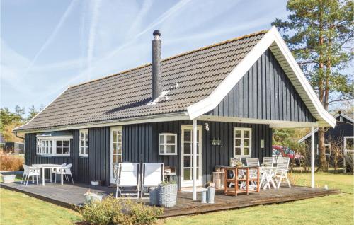  Amazing Home In Vggerlse With 2 Bedrooms And Internet in Bøtø By
