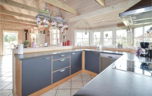  Amazing Home In Vggerlse With 2 Bedrooms And Internet in Bøtø By