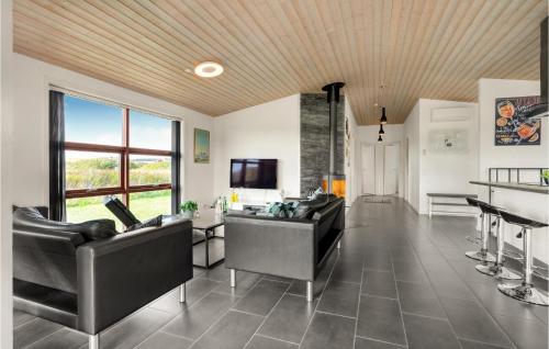  Beautiful Home In Lkken With 4 Bedrooms, Sauna And Wifi in Løkken