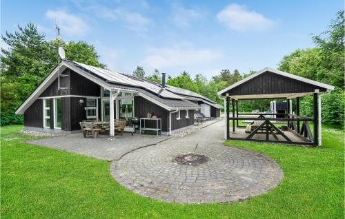  Stunning Home In Oksbl With Wifi, Private Swimming Pool And Indoor Swimming Pool in Oksbøl