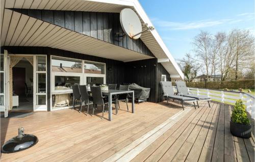 Beautiful Home In Hejls With Kitchen