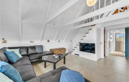  3 Bedroom Gorgeous Home In Hvide Sande in Bjerregård